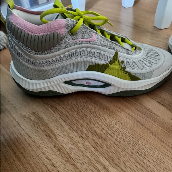 Men’s Nike cosmic unity 3 basketball sneakers - Picture 5 of 9